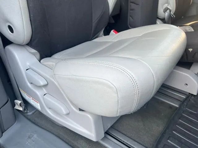 2016 TOYOTA SIENNA XLE PREMIUM MINIVAN 4D