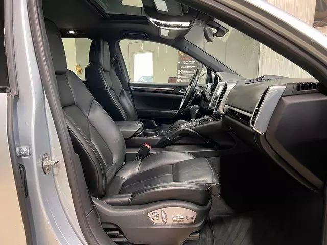 2018 PORSCHE CAYENNE PLATINUM EDITION SPORT UTILITY 4D