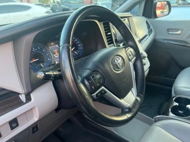 2016 TOYOTA SIENNA XLE PREMIUM MINIVAN 4D