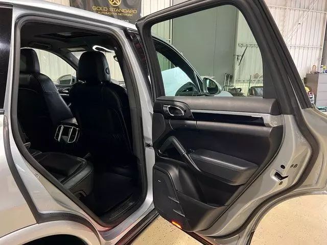 2018 PORSCHE CAYENNE PLATINUM EDITION SPORT UTILITY 4D