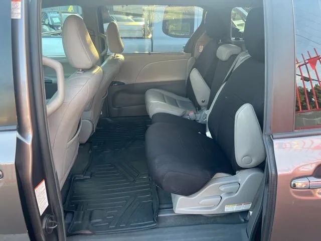 2016 TOYOTA SIENNA XLE PREMIUM MINIVAN 4D