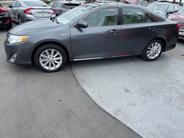 2012 TOYOTA CAMRY XLE HYBRID SEDAN 4D