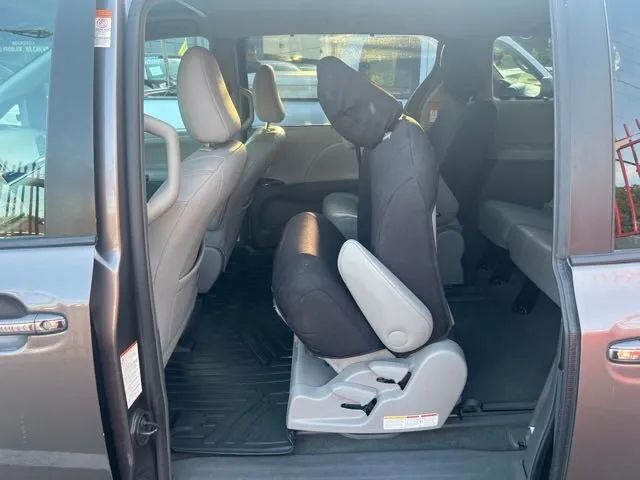 2016 TOYOTA SIENNA XLE PREMIUM MINIVAN 4D