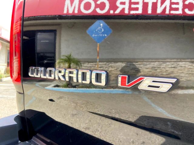 2017 CHEVROLET COLORADO CREW CAB LT PICKUP 4D 5 FT
