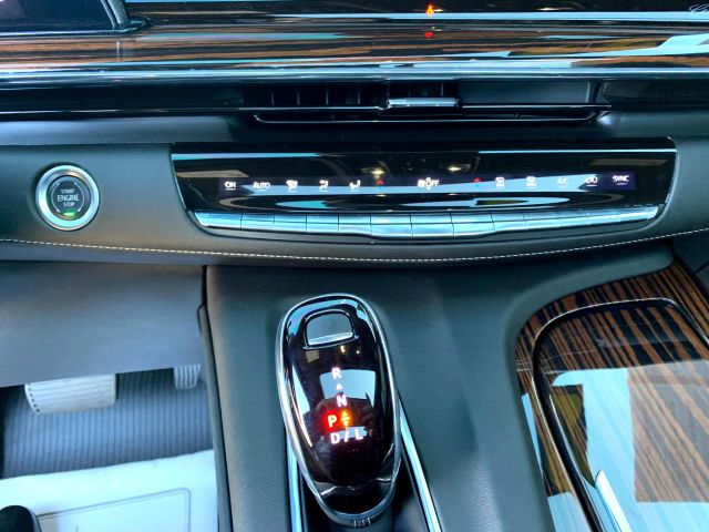 2022 CADILLAC ESCALADE PREMIUM LUXURY SPORT UTILITY 4D
