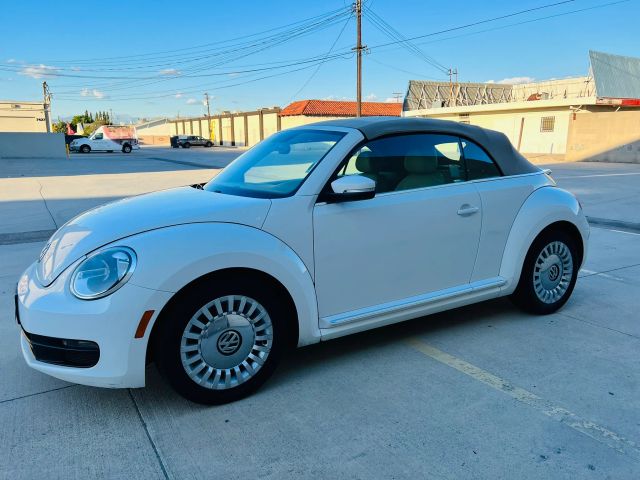 2013 VOLKSWAGEN BEETLE 2.5L CONVERTIBLE 2D