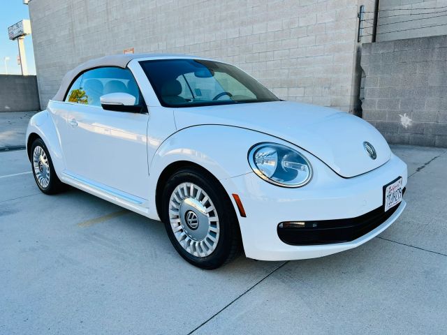 2013 VOLKSWAGEN BEETLE 2.5L CONVERTIBLE 2D