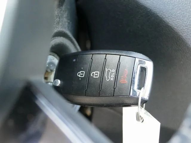 2019 KIA SORENTO LX SPORT UTILITY 4D