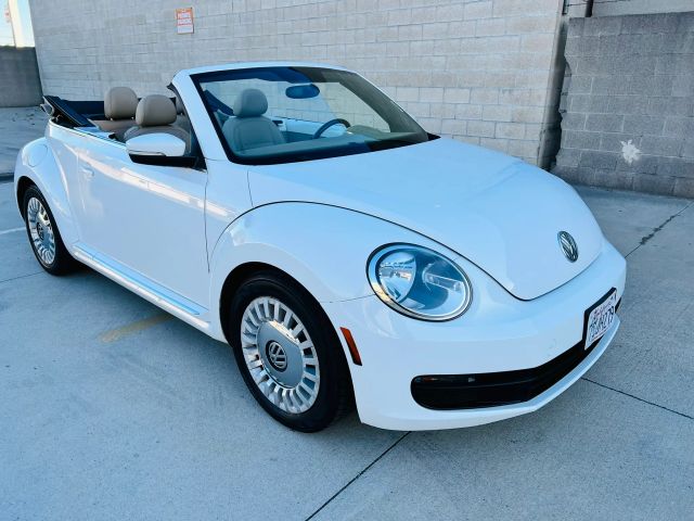 2013 VOLKSWAGEN BEETLE 2.5L CONVERTIBLE 2D
