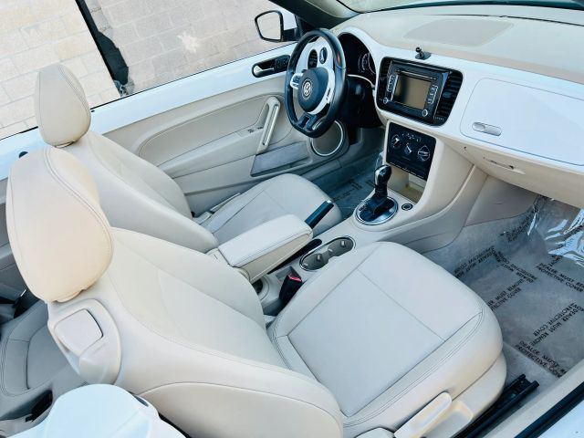 2013 VOLKSWAGEN BEETLE 2.5L CONVERTIBLE 2D