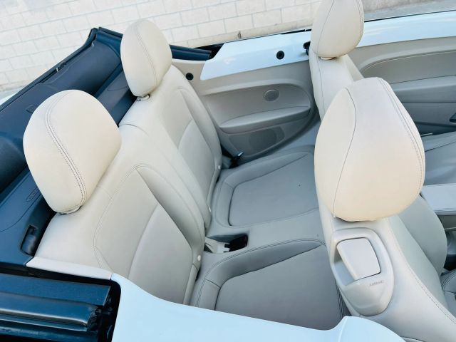 2013 VOLKSWAGEN BEETLE 2.5L CONVERTIBLE 2D