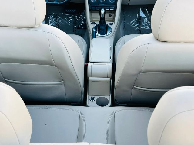 2013 VOLKSWAGEN BEETLE 2.5L CONVERTIBLE 2D
