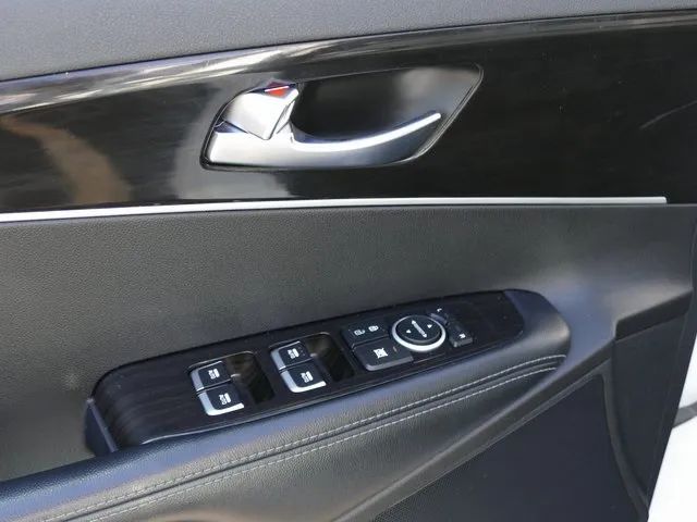 2019 KIA SORENTO LX SPORT UTILITY 4D