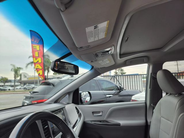 2017 TOYOTA SIENNA XLE MINIVAN 4D