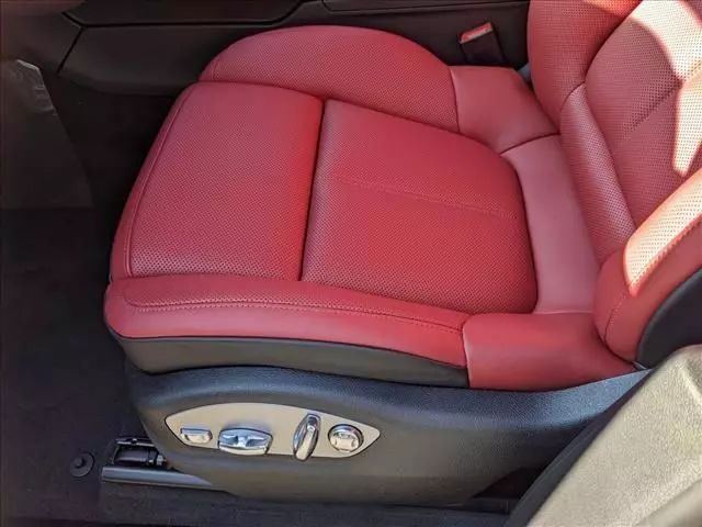 2023 PORSCHE MACAN SPORT UTILITY 4D