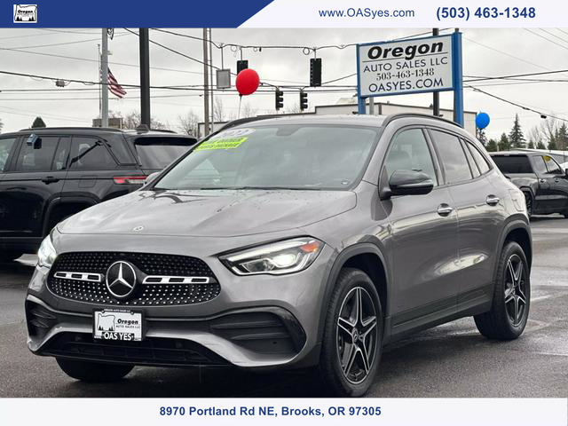 Mercedes-Benz GLA's photo