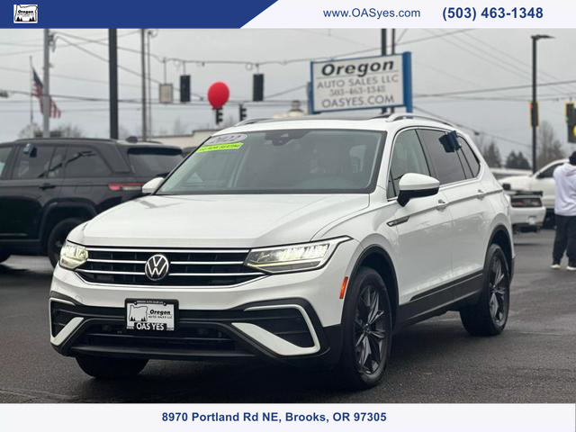 Volkswagen Tiguan's photo