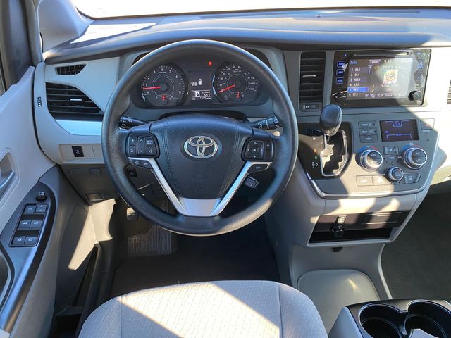 Image 7 of 2015 TOYOTA SIENNA