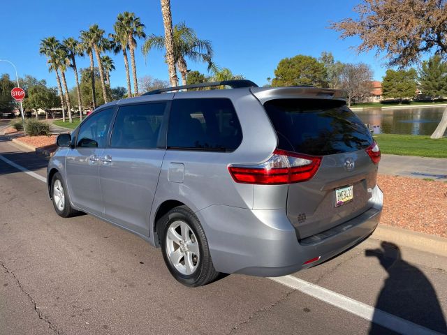 Image 4 of 2015 TOYOTA SIENNA