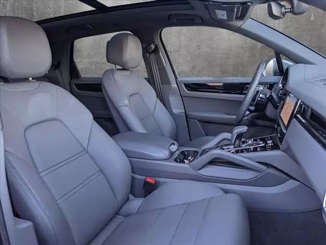 2022 PORSCHE CAYENNE SPORT UTILITY 4D