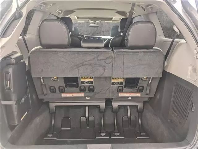 2016 TOYOTA SIENNA SE MINIVAN 4D