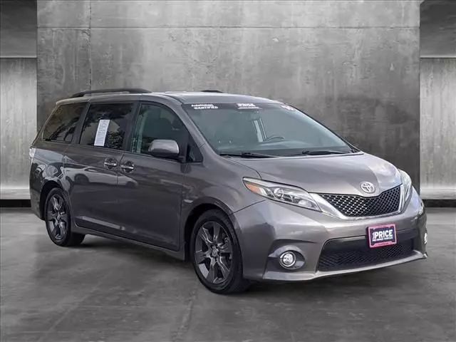 2016 TOYOTA SIENNA SE MINIVAN 4D