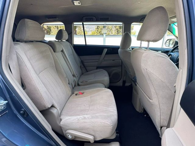 2011 TOYOTA HIGHLANDER SE SPORT UTILITY 4D