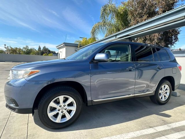 2011 TOYOTA HIGHLANDER SE SPORT UTILITY 4D