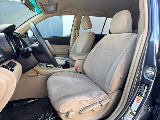 2011 TOYOTA HIGHLANDER SE SPORT UTILITY 4D