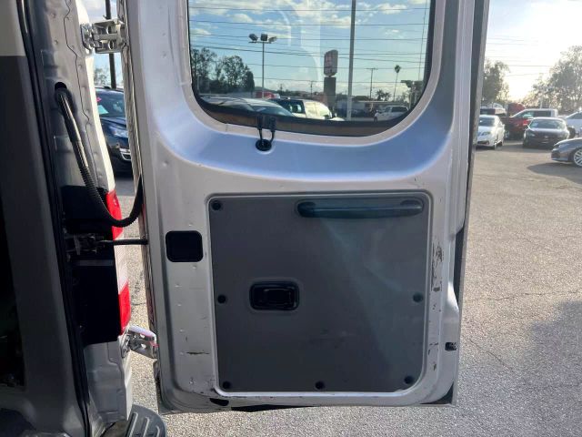 2016 NISSAN NV3500 HD PASSENGER SV VAN 3D