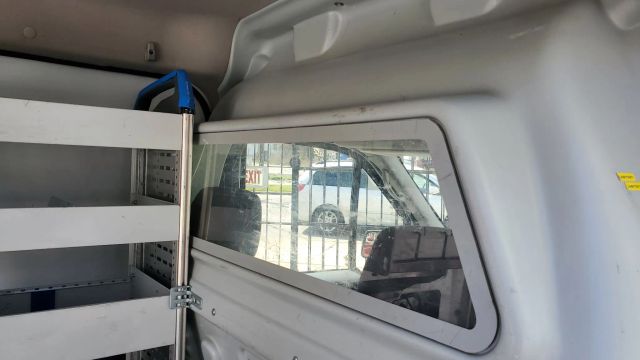 2012 Ford Transit Connect Cargo - Image 13