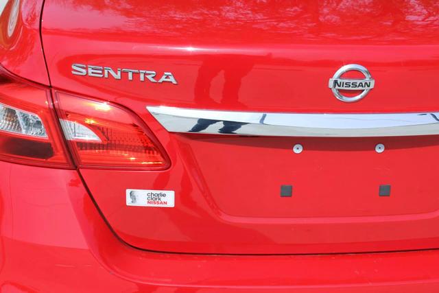 2019 Nissan Sentra - Image 17