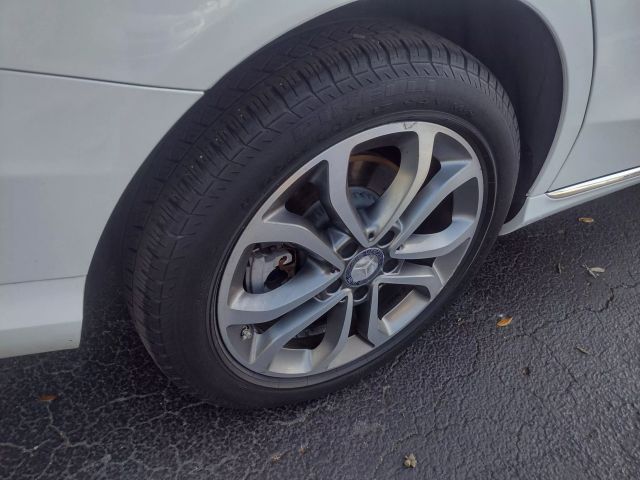 Year}} MERCEDES-BENZ C-CLASS SEDAN WHITE AUTOMATIC - Elite Automall LLC in Tavares,FL,28.81693, -81.72783
