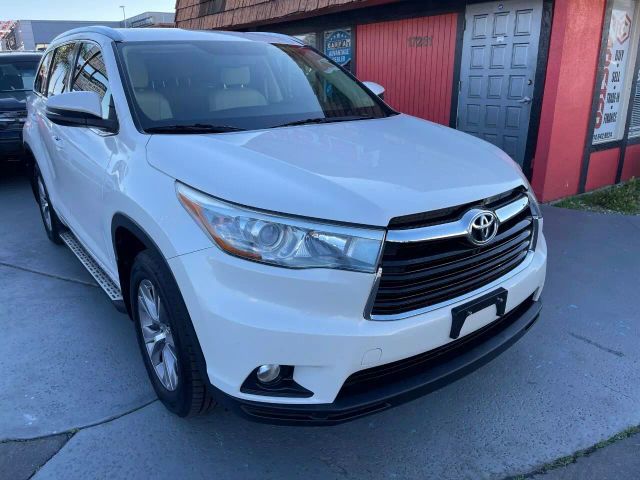 2015 TOYOTA HIGHLANDER XLE SPORT UTILITY 4D