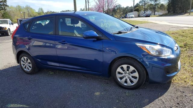 2016 HYUNDAI ACCENT HATCHBACK 4-CYL, 1.6 LITER SE HATCHBACK 4D at Automotive Experts in West Columbia, SC  33.97881747205648, -81.11878200237658