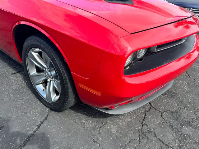 2015 Dodge Challenger Sxt Coupe 2d - Image 6