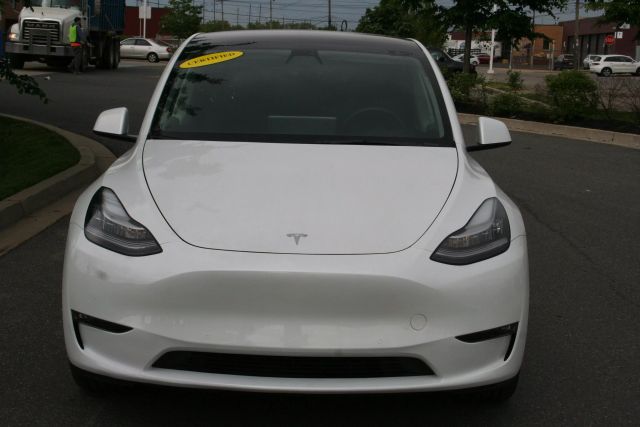 2022 Tesla Model Y - Image 4