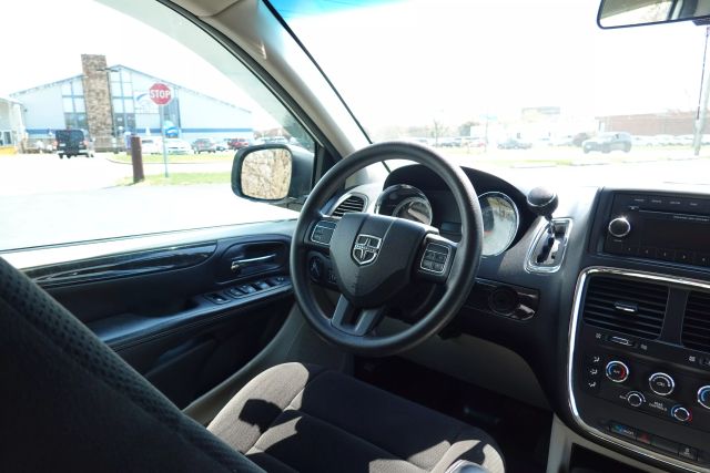 2013 Dodge Grand Caravan Passenger - Image 9