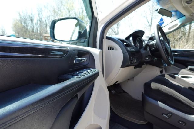2013 Dodge Grand Caravan Passenger - Image 6