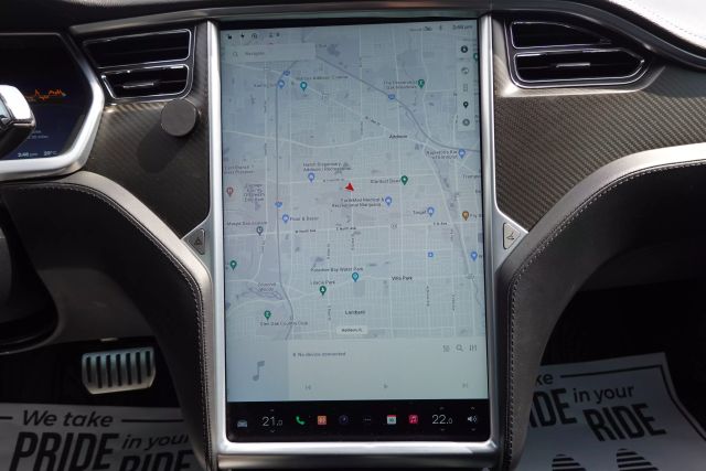2013 Tesla Model S - Image 17