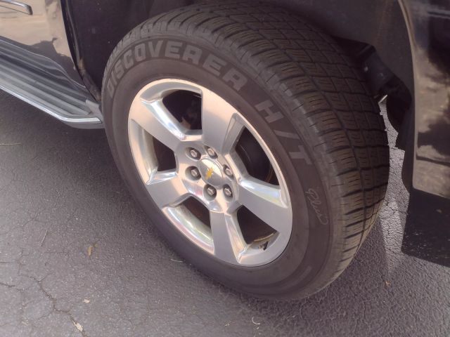 Year}} CHEVROLET TAHOE SUV BLACK AUTOMATIC - Elite Automall LLC in Tavares,FL,28.81693, -81.72783