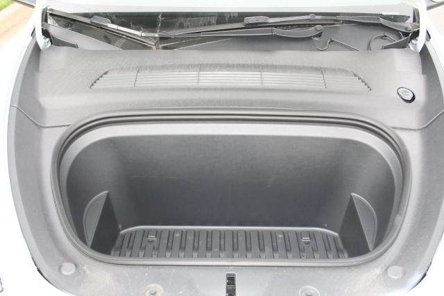 2022 Tesla Model Y - Image 24