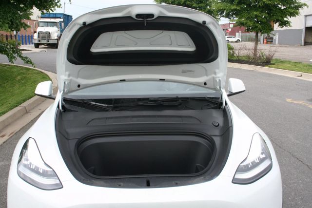 2022 Tesla Model Y - Image 23