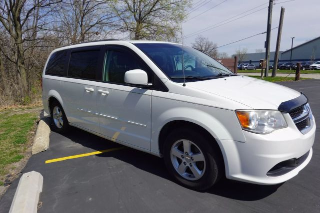 2013 Dodge Grand Caravan Passenger - Image 3