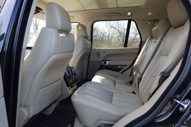 2016 Land Rover Range Rover - Image 11