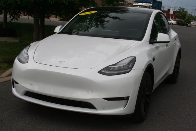 2022 Tesla Model Y - Image 2