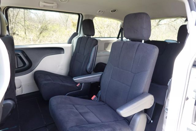 2013 Dodge Grand Caravan Passenger - Image 12