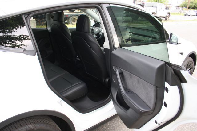 2022 Tesla Model Y - Image 35