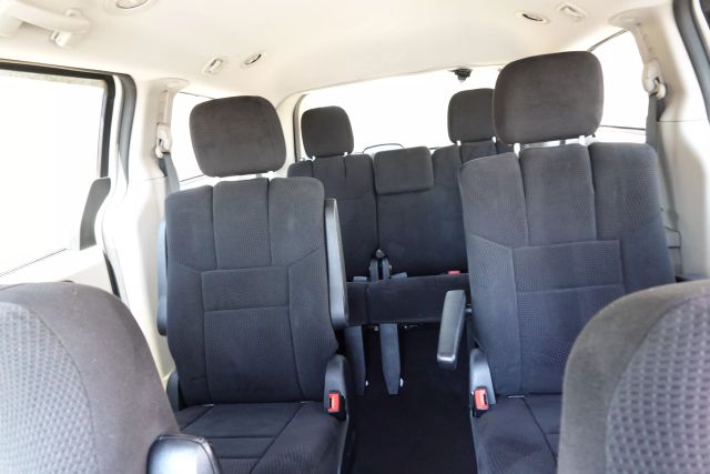 2013 Dodge Grand Caravan Passenger - Image 14