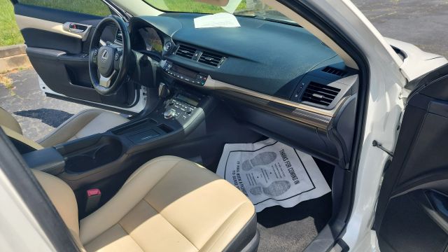 2015 Lexus Ct - Image 20